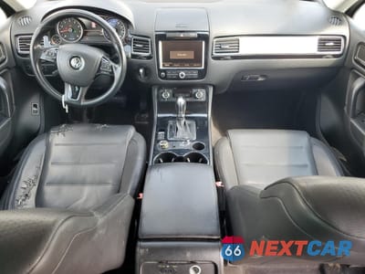 Zdjęcie 8 z 13 samochodu: 2011 VOLKSWAGEN TOUAREG V6 VIN:WVGFF9BP1BD001088 - miniatura