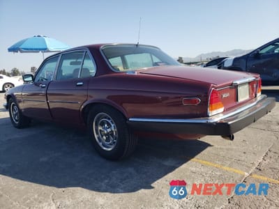 Drugie zdjęcie samochodu z przodu: 1986 JAGUAR XJ6 VIN:SAJJAVLN4GC453303 - miniatura