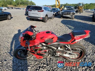 Trzecie zdjęcie samochodu z tyłu: 2005 HONDA CBR600 RR VIN:JH2PC37015M208943 - miniatura