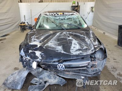 Piąte zdjęcie samochodu w środku: 2014 VOLKSWAGEN JETTA HYBRID VIN:3VW637AJ5EM281635 - miniatura