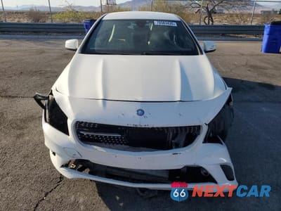 Piąte zdjęcie samochodu w środku: 2017 MERCEDES-BENZ CLA 250 VIN:WDDSJ4EB5HN497073 - miniatura