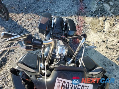 Piąte zdjęcie samochodu w środku: 2012 HARLEY-DAVIDSON FLTRX ROAD GLIDE CUSTOM VIN:1HD1KHM16CB681238 - miniatura