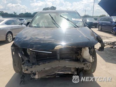Piąte zdjęcie samochodu w środku: 2019 CHEVROLET TRAVERSE LS VIN:1GNERFKW2KJ227422 - miniatura