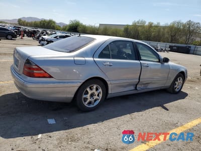 Trzecie zdjęcie samochodu z tyłu: 2001 MERCEDES-BENZ S 430 VIN:WDBNG70J61A139756 - miniatura