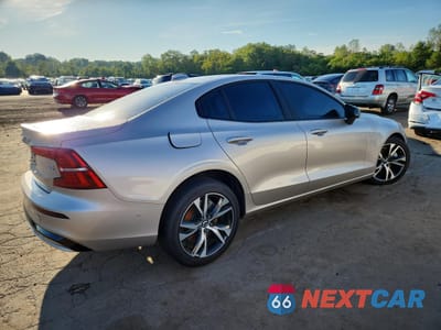 Trzecie zdjęcie samochodu z tyłu: 2024 VOLVO S60 PLUS VIN:7JRL12FL4RG309080 - miniatura