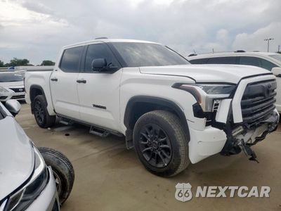 Czwarte zdjęcie samochodu z boku: 2025 TOYOTA TUNDRA CREWMAX SR VIN:5TFLA5AB5SX043816 - miniatura
