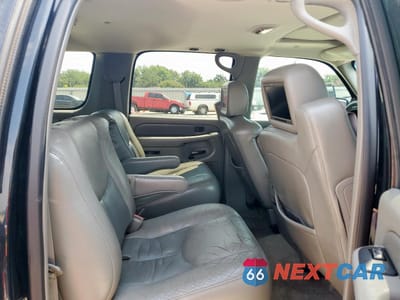 Zdjęcie 11 z 13 samochodu: 2004 GMC YUKON XL DENALI VIN:1GKFK66U14J266178 - miniatura