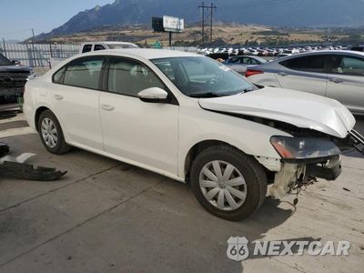 Czwarte zdjęcie samochodu z boku: 2012 VOLKSWAGEN PASSAT S VIN:1VWAP7A34CC024450 - miniatura