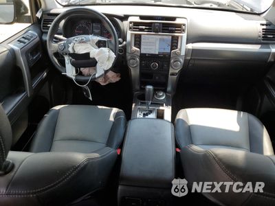 Zdjęcie 8 z 16 samochodu: 2023 TOYOTA 4RUNNER SE VIN:JTENU5JR1P6135494 - miniatura