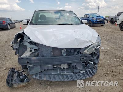 Piąte zdjęcie samochodu w środku: 2018 NISSAN SENTRA S VIN:3N1AB7AP4JY249222 - miniatura