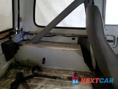 Zdjęcie 11 z 13 samochodu: 1989 JEEP WRANGLER / YJ VIN:2J4FY19E1KJ169856 - miniatura