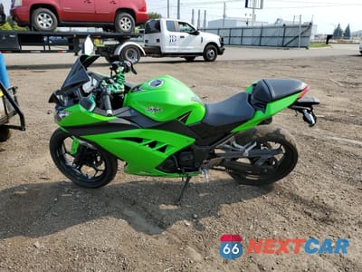 Trzecie zdjęcie samochodu z tyłu: 2014 KAWASAKI EX300 B VIN:JKAEX8B19EA008258 - miniatura