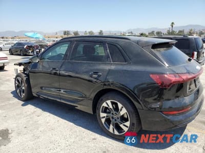 Drugie zdjęcie samochodu z przodu: 2021 AUDI E-TRON PREMIUM VIN:WA1AAAGE7MB029993 - miniatura