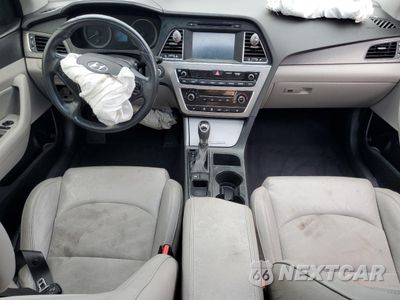 Zdjęcie 8 z 15 samochodu: 2017 HYUNDAI SONATA SPORT VIN:5NPE34AFXHH479453 - miniatura
