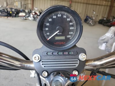 Zdjęcie 7 z 10 samochodu: 2001 HARLEY-DAVIDSON XL883 VIN:1HD4CAM111K153248 - miniatura