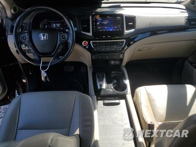 Zdjęcie 8 z 14 samochodu: 2017 HONDA PILOT TOURING VIN:5FNYF6H97HB009136 - miniatura