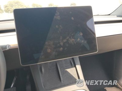 Zdjęcie 9 z 15 samochodu: 2024 TESLA MODEL Y VIN:7SAYGAEE3RF052541 - miniatura