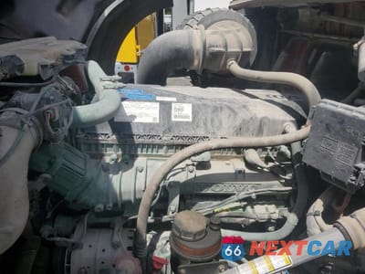 Zdjęcie 7 z 10 samochodu: 2023 VOLVO VNL SEMI TRUCK VIN:4V4NC9EH4PN616494 - miniatura