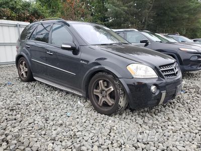Czwarte zdjęcie samochodu z boku: 2008 MERCEDES-BENZ ML 63 AMG VIN:4JGBB77E78A340535 - miniatura