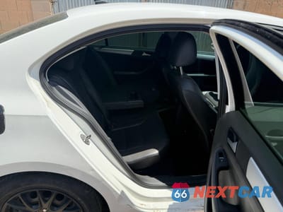 Zdjęcie 6 z 11 samochodu: 2014 VOLKSWAGEN JETTA SE VIN:3VWD17AJ5EM376614 - miniatura