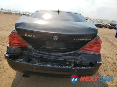 Zdjęcie 6 z 13 samochodu: 2005 MERCEDES-BENZ C 230K SPORT SEDAN VIN:WDBRF40J85F631460 - miniatura