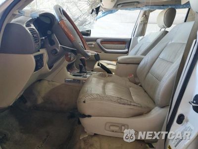 Zdjęcie 7 z 13 samochodu: 2003 LEXUS LX 470 VIN:JTJHT00W133528189 - miniatura
