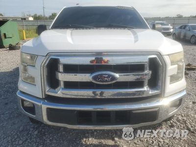 Piąte zdjęcie samochodu w środku: 2016 FORD F150 SUPERCREW VIN:1FTEW1CG1GKD45202 - miniatura