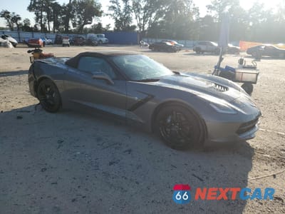 Czwarte zdjęcie samochodu z boku: 2016 CHEVROLET CORVETTE STINGRAY 1LT VIN:1G1YB3D71G5115606 - miniatura