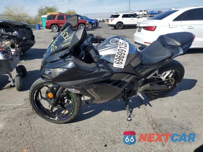 Trzecie zdjęcie samochodu z tyłu: 2015 KAWASAKI EX300 A VIN:JKAEX8A10FDA22585 - miniatura