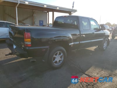 Trzecie zdjęcie samochodu z tyłu: 2002 GMC SIERRA K1500 DENALI VIN:2GTFK69U921389080 - miniatura