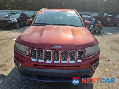 Piąte zdjęcie samochodu w środku: 2014 JEEP COMPASS LATITUDE VIN:1C4NJCEA0ED680455 - miniatura