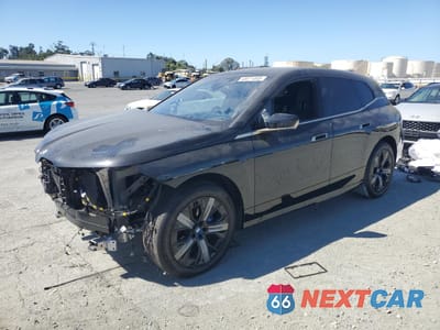 2024 BMW IX XDRIVE50 WB523CF0XRCP60355 - główne zdjęcie licytacji z USA - miniatura