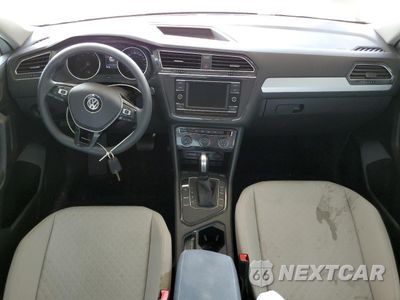 Zdjęcie 8 z 15 samochodu: 2019 VOLKSWAGEN TIGUAN S VIN:3VV1B7AX4KM174500 - miniatura