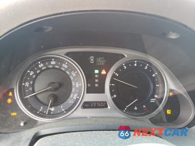 Zdjęcie 9 z 13 samochodu: 2009 LEXUS IS 250 VIN:JTHBK262995090786 - miniatura