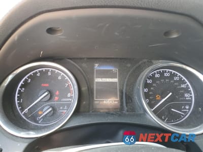 Zdjęcie 9 z 12 samochodu: 2019 TOYOTA CAMRY L VIN:4T1B11HK6KU245023 - miniatura