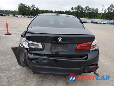 Zdjęcie 6 z 14 samochodu: 2018 BMW M550XI VIN:WBAJB9C50JB036218 - miniatura