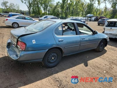 Trzecie zdjęcie samochodu z tyłu: 2001 NISSAN ALTIMA XE VIN:1N4DL01D01C141294 - miniatura