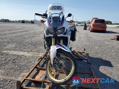 Drugie zdjęcie samochodu z przodu: 2017 HONDA CRF1000 VIN:JH2SD04E8HK000046 - miniatura