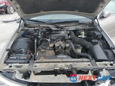Zdjęcie 11 z 15 samochodu: 2000 LINCOLN TOWN CAR EXECUTIVE VIN:1LNHM81W0YY784410 - miniatura