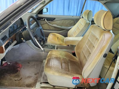 Zdjęcie 7 z 12 samochodu: 1984 MERCEDES BENZ 500SEC VIN:WDB12604412007377 - miniatura