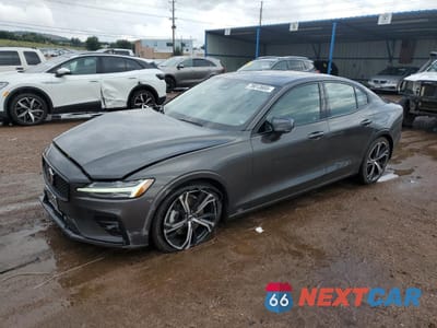 2025 VOLVO S60 CORE 7JRL12GJ4SG365975 - główne zdjęcie licytacji z USA - miniatura