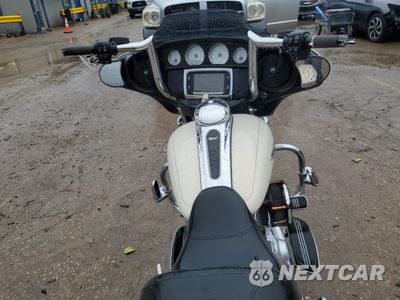 Zdjęcie 6 z 8 samochodu: 2014 HARLEY-DAVIDSON FLHXS STREET GLIDE SPECIAL VIN:1HD1KRM13EB640638 - miniatura