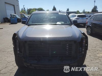 Piąte zdjęcie samochodu w środku: 2018 GMC YUKON SLT VIN:1GKS2BKC9JR112609 - miniatura