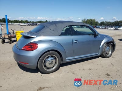 Trzecie zdjęcie samochodu z tyłu: 2016 VOLKSWAGEN BEETLE S/SE VIN:3VW517AT6GM811780 - miniatura