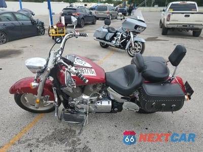 Trzecie zdjęcie samochodu z tyłu: 2005 HONDA VTX1300 R VIN:1HFSC52305A215888 - miniatura