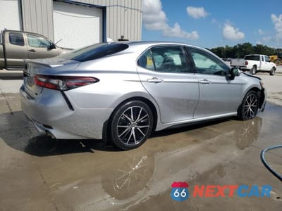 Trzecie zdjęcie samochodu z tyłu: 2024 TOYOTA CAMRY SE NIGHT SHADE VIN:4T1G11AK5RU905076 - miniatura