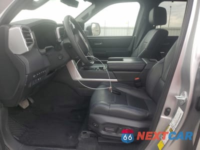 Zdjęcie 7 z 17 samochodu: 2024 TOYOTA SEQUOIA SR5 VIN:7SVAAABA4RX039360 - miniatura
