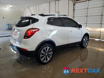 Trzecie zdjęcie samochodu z tyłu: 2022 BUICK ENCORE PREFERRED VIN:KL4CJESM8NB550995 - miniatura