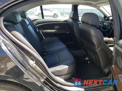 Zdjęcie 10 z 14 samochodu: 2007 BMW 750 VIN:WBAHN835X7DT67840 - miniatura