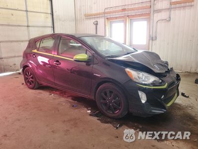Czwarte zdjęcie samochodu z boku: 2016 TOYOTA PRIUS C VIN:JTDKDTB38G1121899 - miniatura